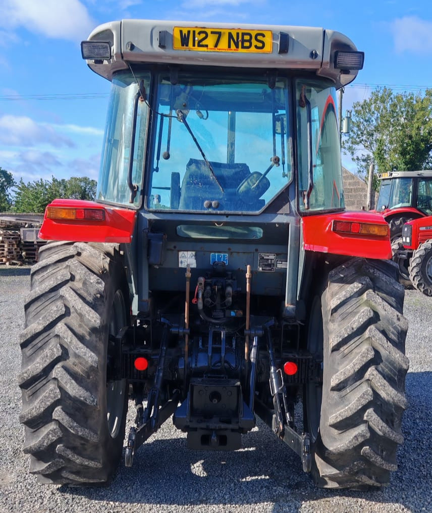 2000 MF 4245 power shuttle Hi VIz