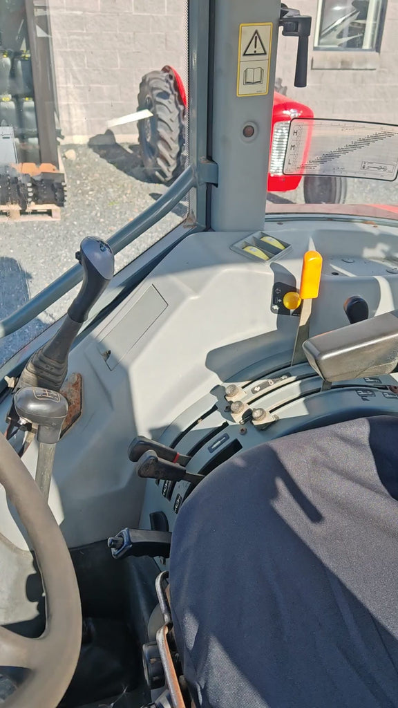 2000 MF 4245 power shuttle Hi VIz