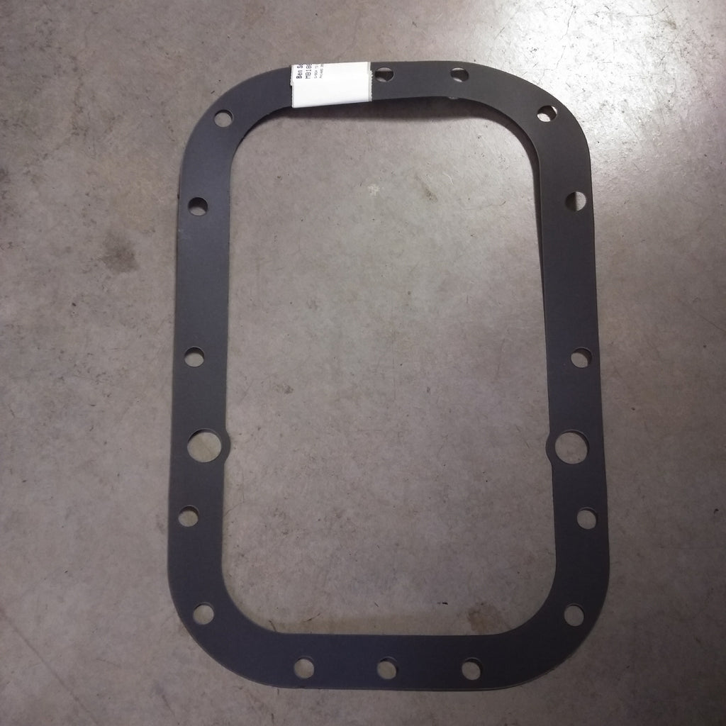 Gasket between gearbox/backend
