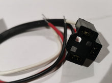 Load image into Gallery viewer, Head Lamp Plug