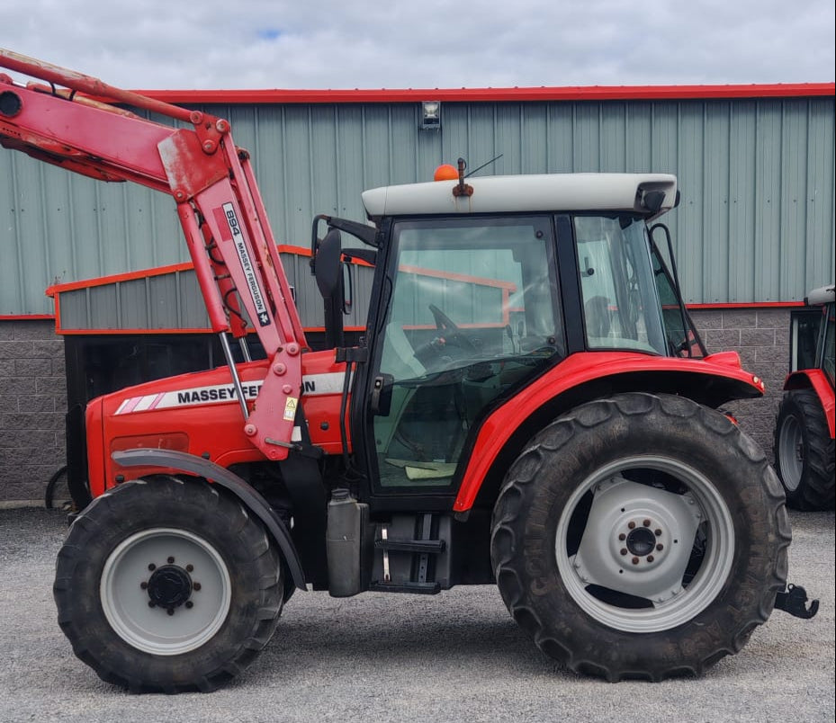 2006 MF 5455 c/w 894 Loader