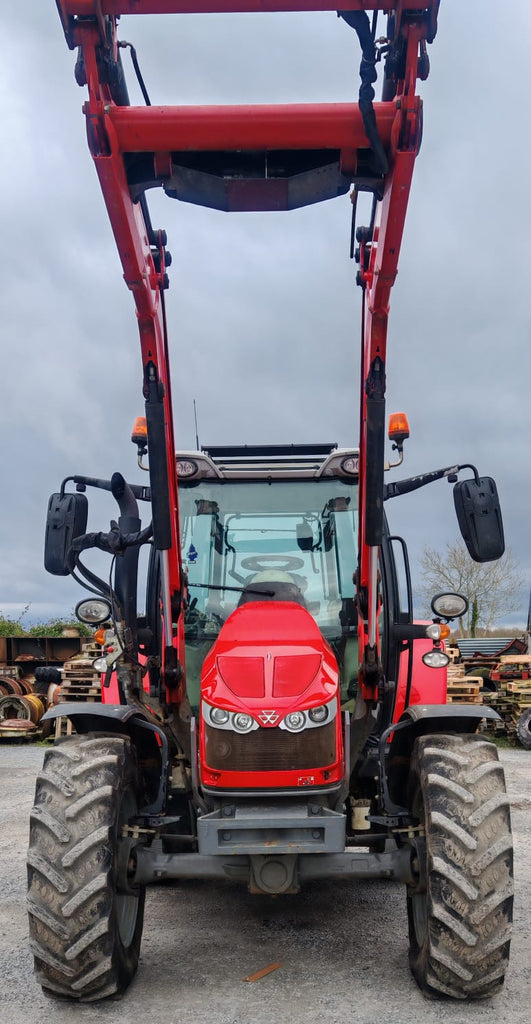 2020 MF 5712S Dyna 4