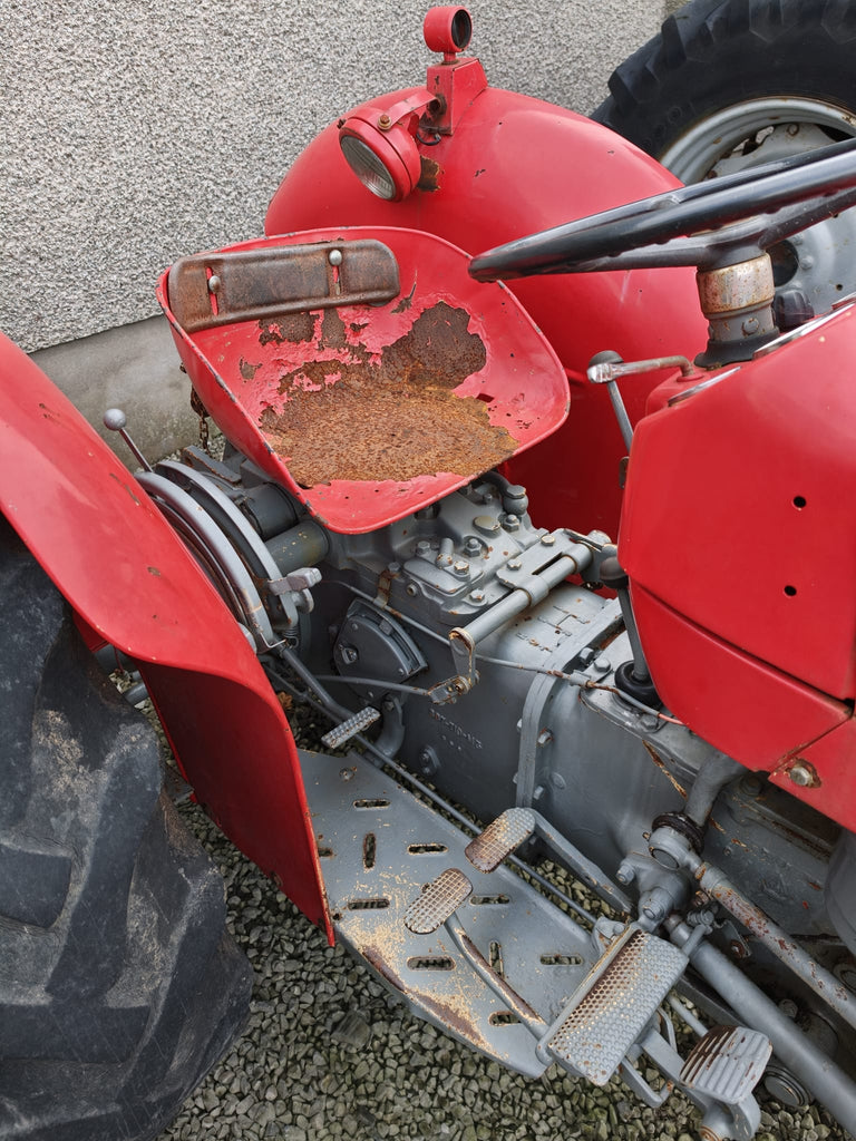 MF 135 Swept axle