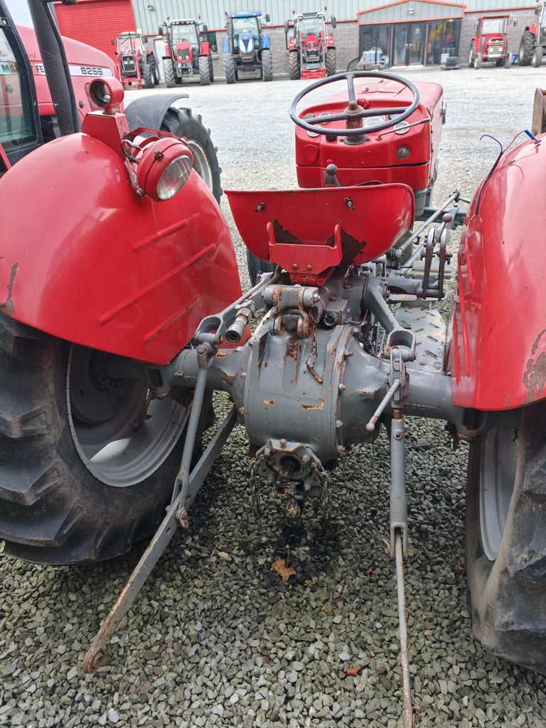MF 135 Swept axle