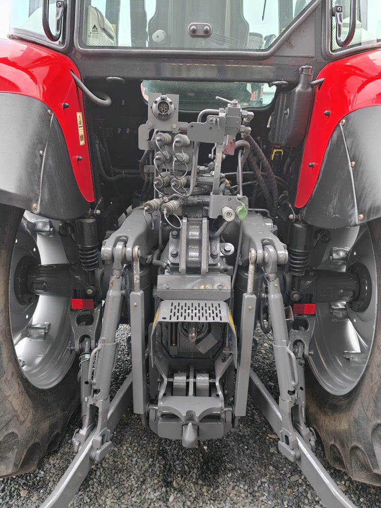 2017. MF 5713 SL C/W 940 LOADER