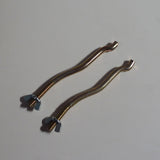 35 Bonnet retaining rods