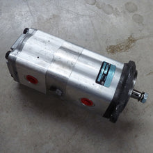 Load image into Gallery viewer, Hydraulic pump 399 (6.354 Engine)